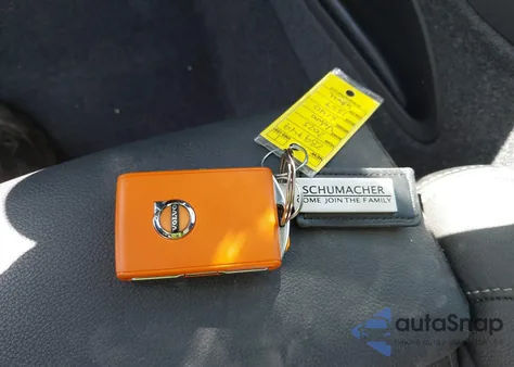 2025 Volvo Xc40 B5 Plus Dark Theme из США, поврежденный, VIN YV4L12UC2S2451557